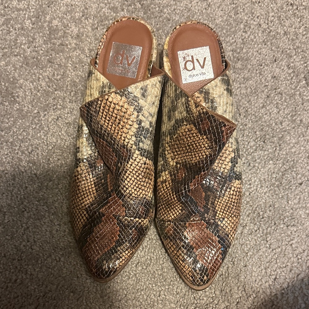 DV by Dolce Vita Women's Snakeskin Mules - Tan and Brown